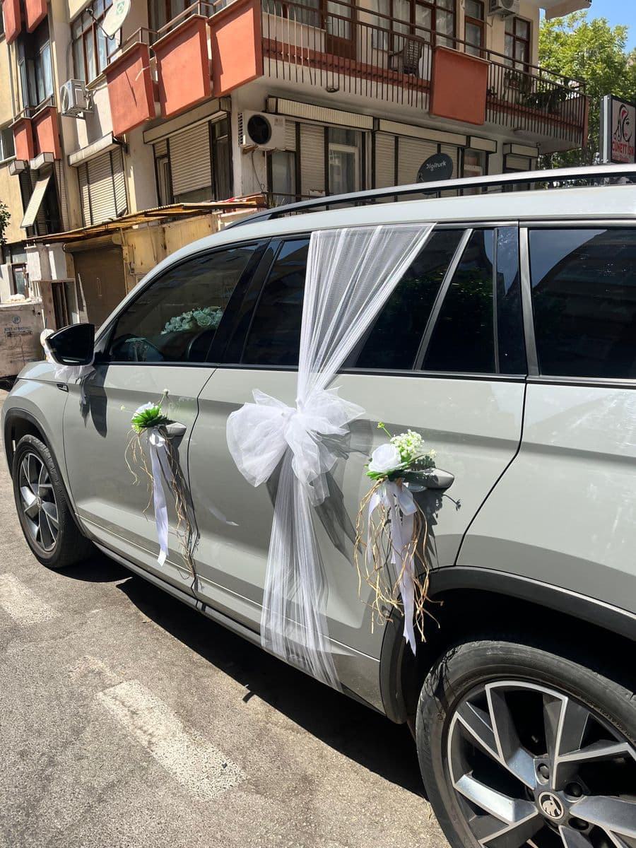 Beyaz Yapay Gelin Arabası - Küçük Görsel 3