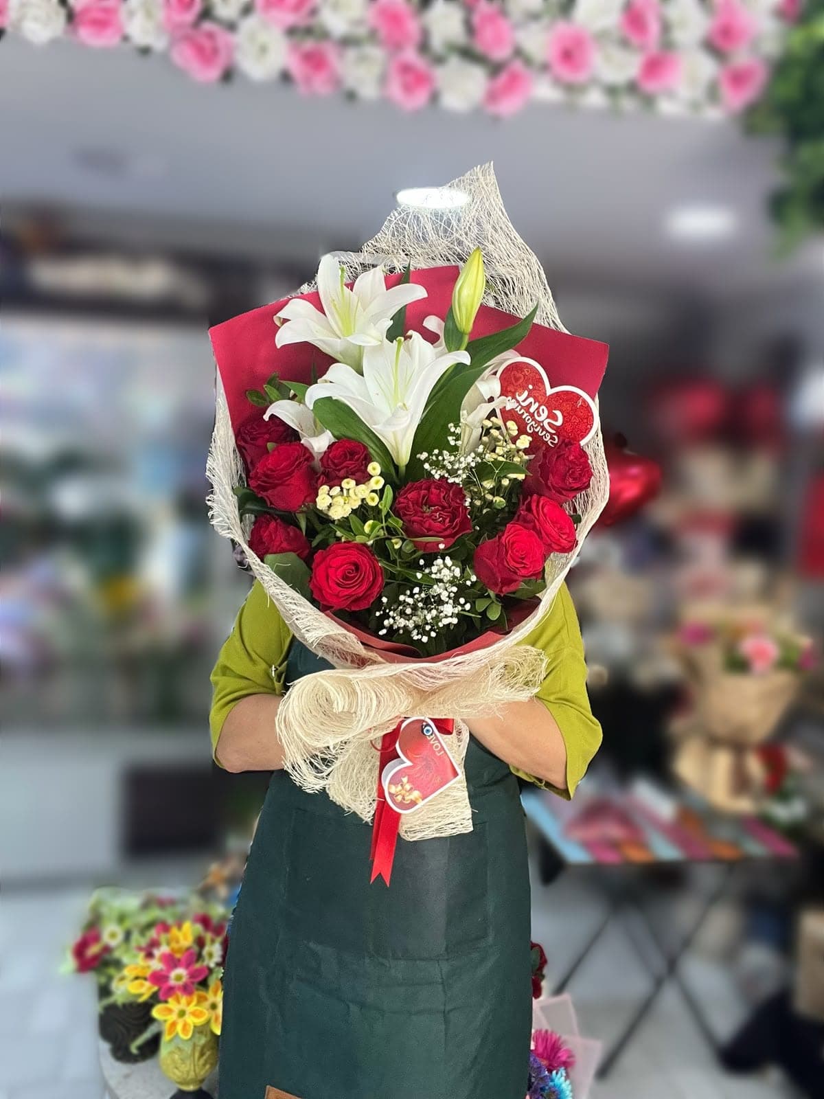 Lilyum Ve Gül Asaleti - Küçük Görsel 2