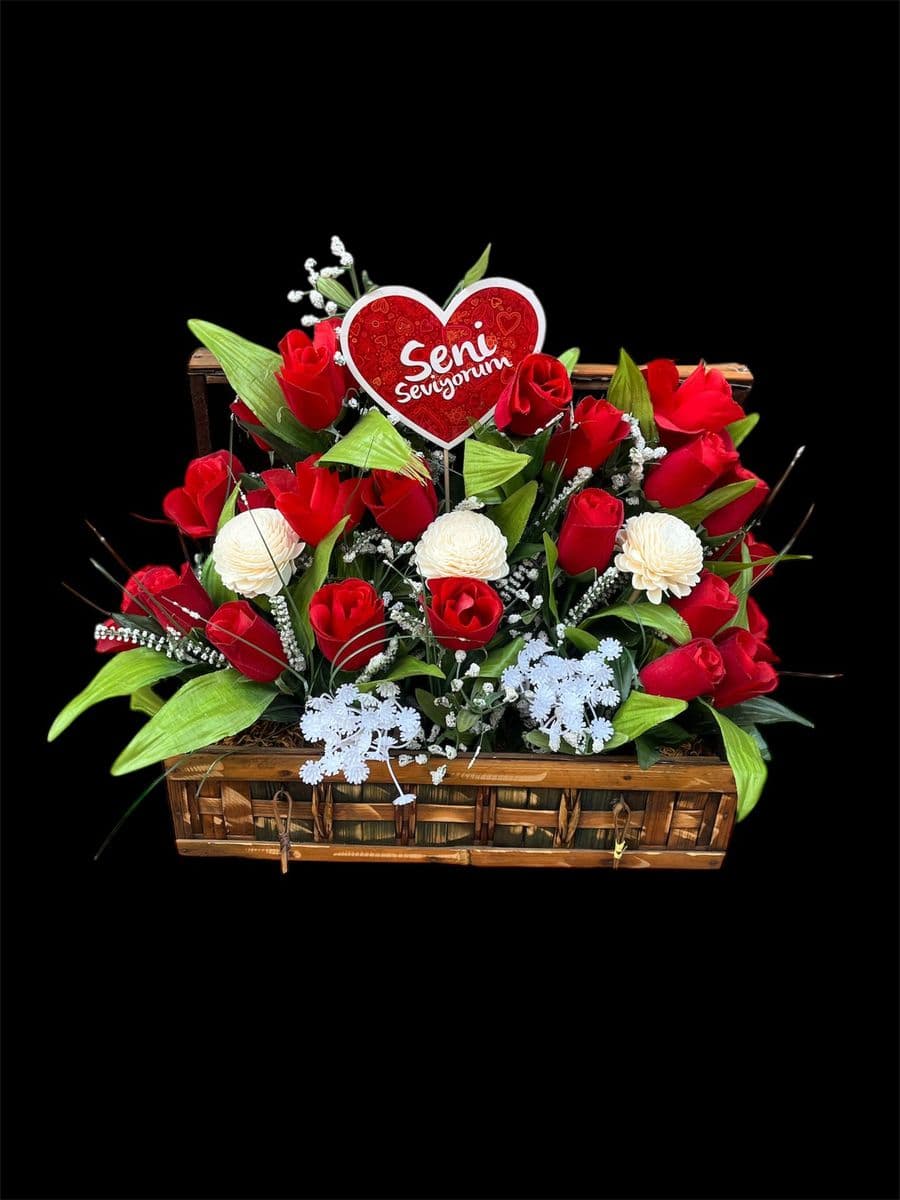 Sandıkda Yapay Gül Aranjman