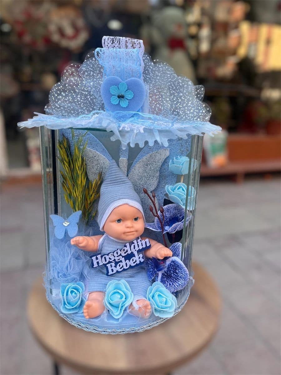 Cam Fanusda Hoşgeldin Erkek Bebek