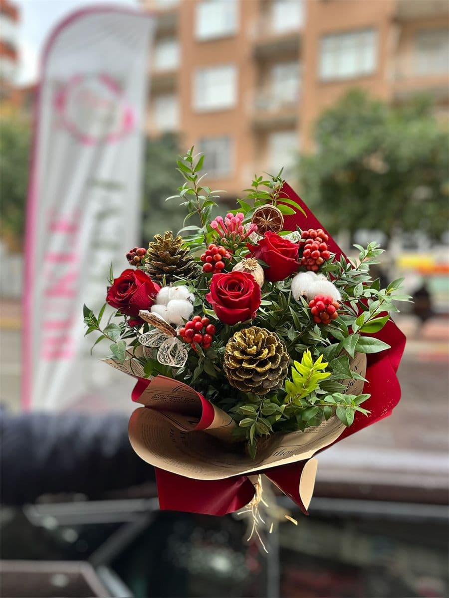 Gül Ve Kokina Zerafeti