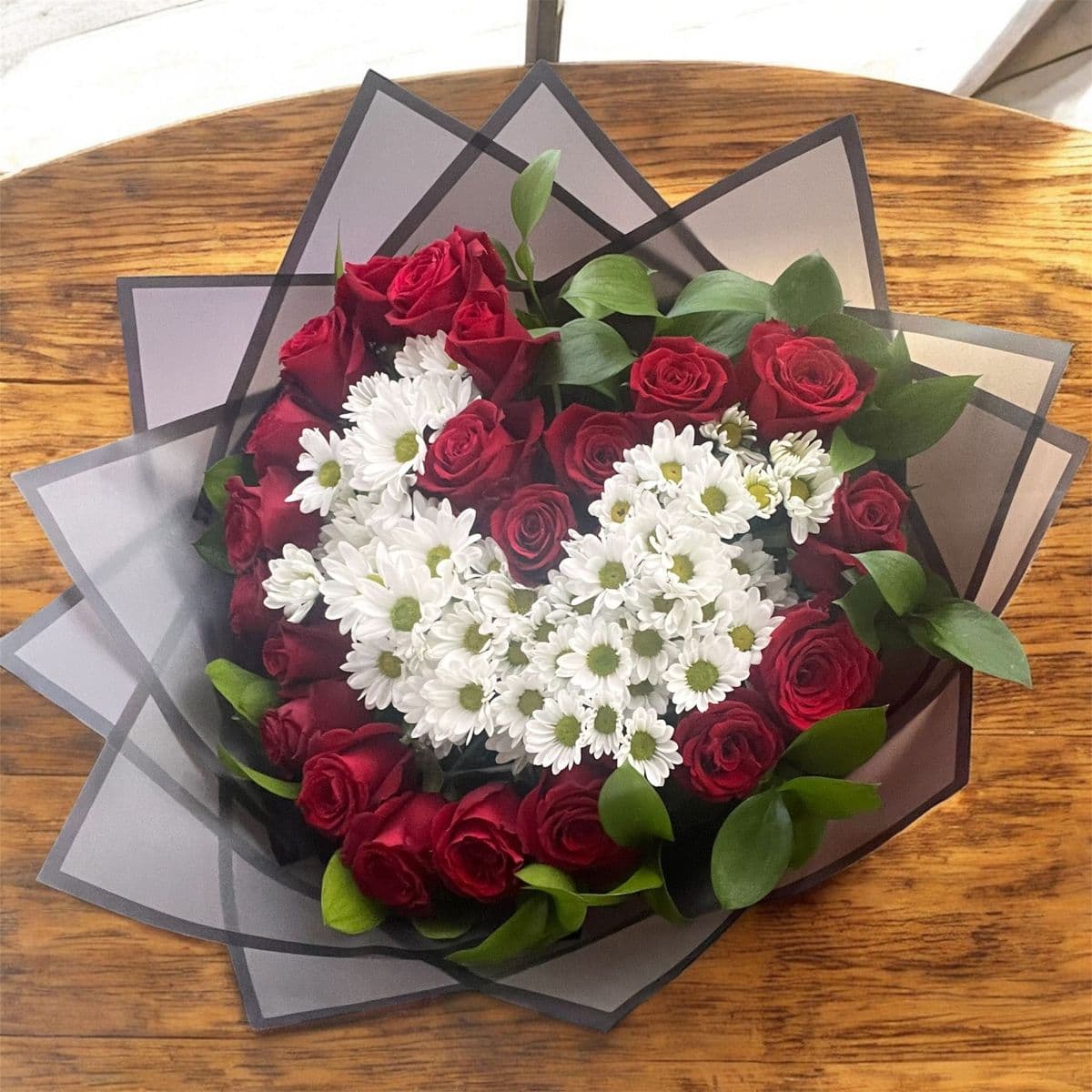 Kalp Tasarım Gül Buketi